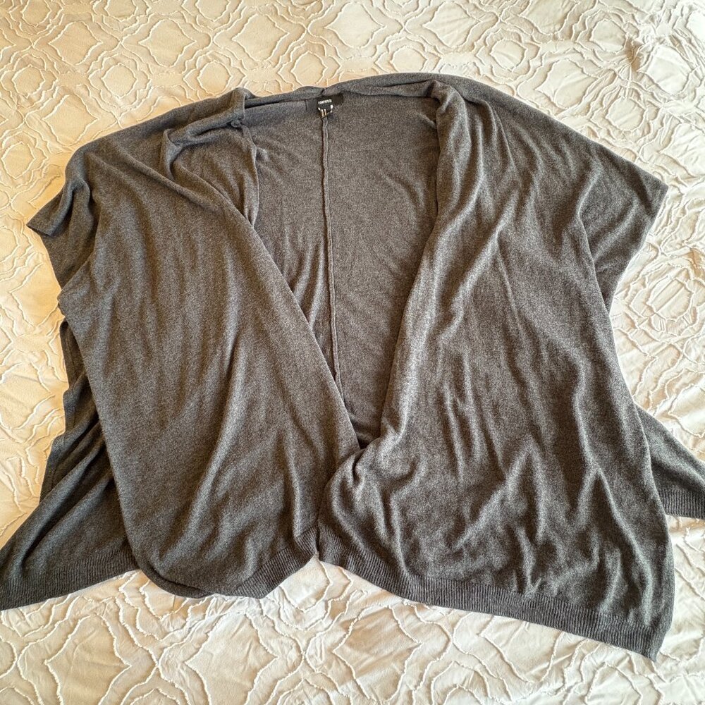 Forever 21 Short Sleeve Knitted Shall
